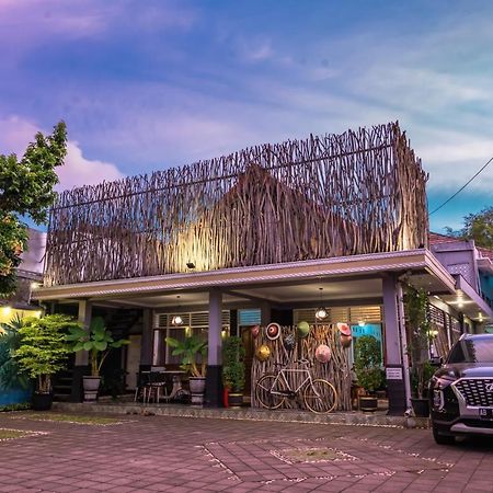 Metro Malioboro Living Hotell Yogyakarta Eksteriør bilde