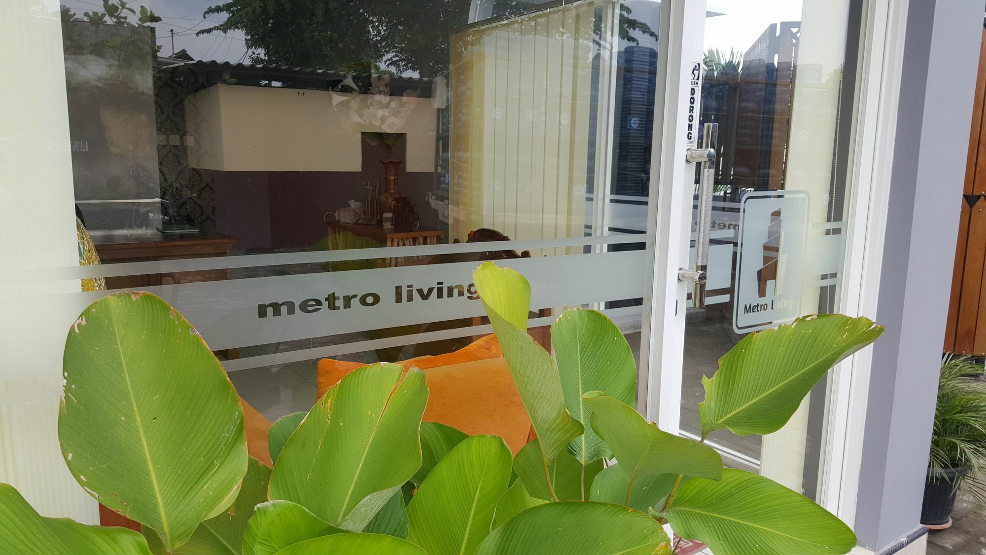 Metro Malioboro Living Hotell Yogyakarta Eksteriør bilde